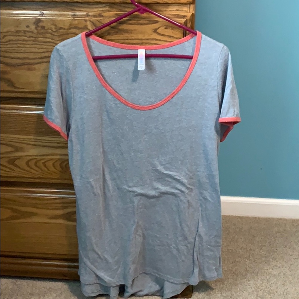 LulaRose t-shirt